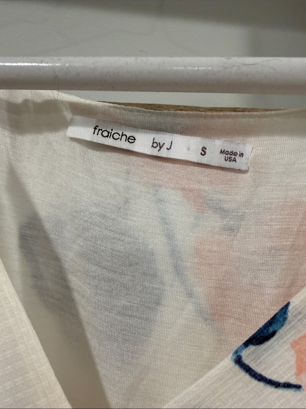 Fraiche White Floral Cold-Shoulder Maxi Dress with Navy and Coral Blooms, Size S - Picture 2 of 5